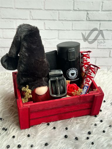 تصویر  باکس ولنتاین مردانه تم قرمز مشکی