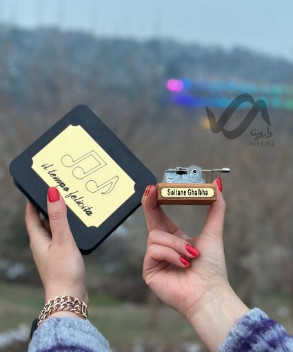 تصویر  موزیک باکس سلطان قلب ها پایه ساده 